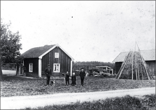 Grenadjr torp nr 48 med knekten Elving och hans barn.