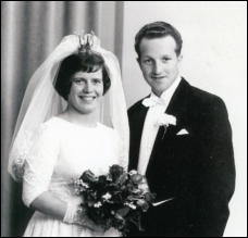 Maj och Tore gifter sig 1964 i Klockrike kyrka